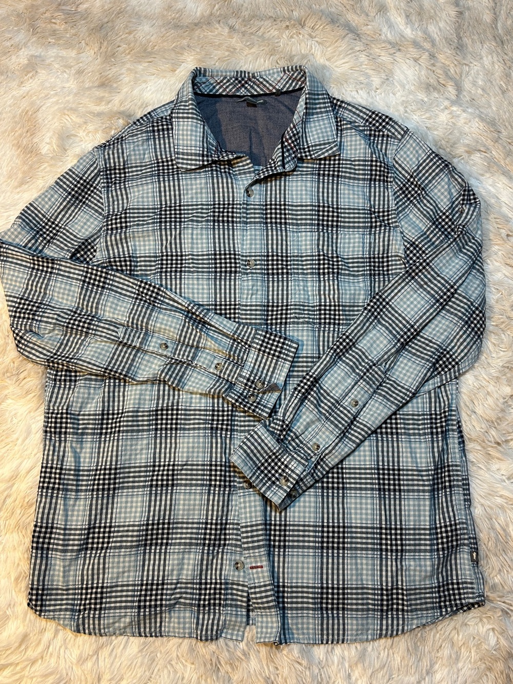 Toad&Co Men's Light Blue and Black Plaid Button-Down Shirt